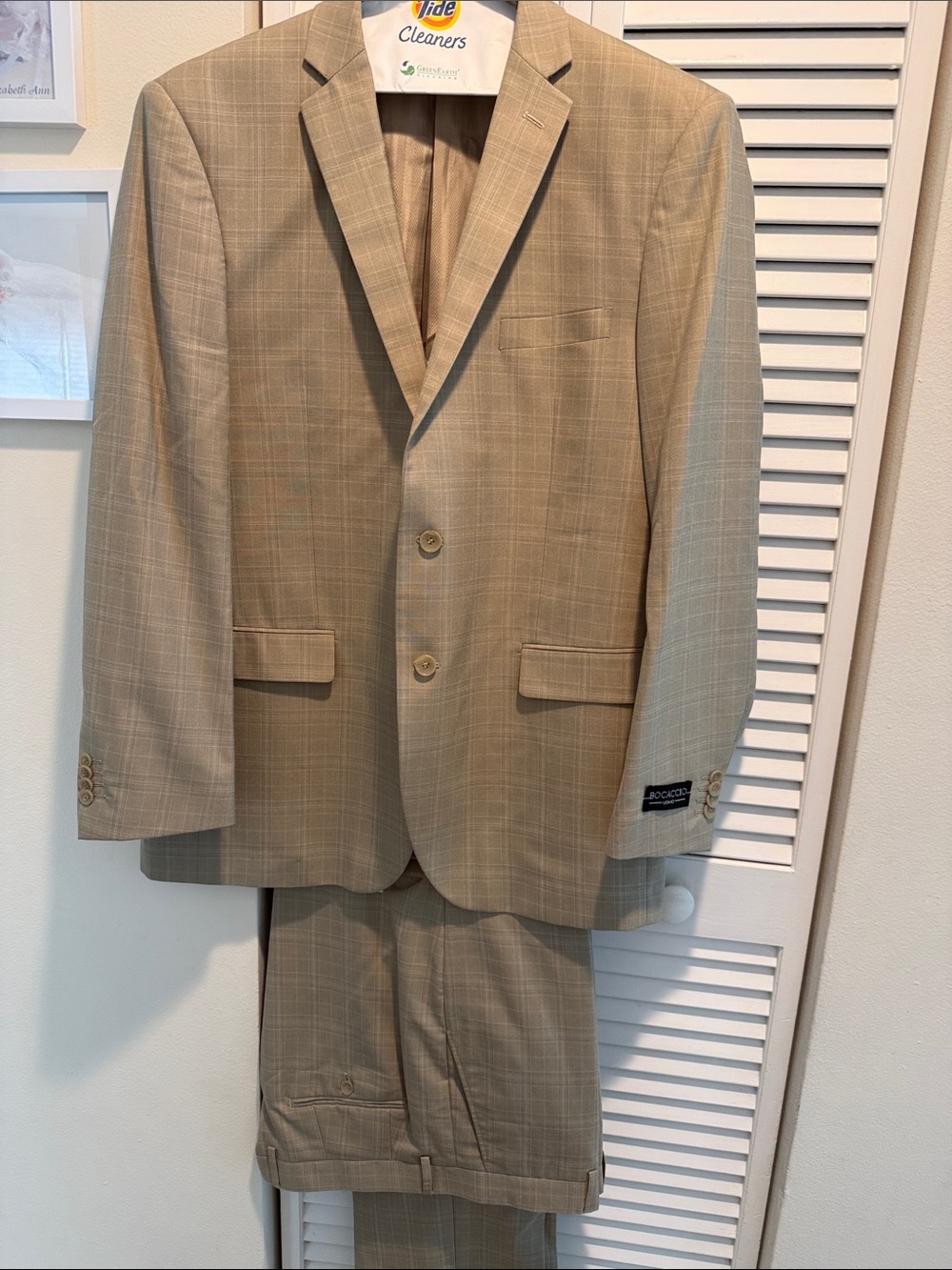 Men's Tan Plaid Two-Piece Suit, 46L and 40L Pant, Inseam 30